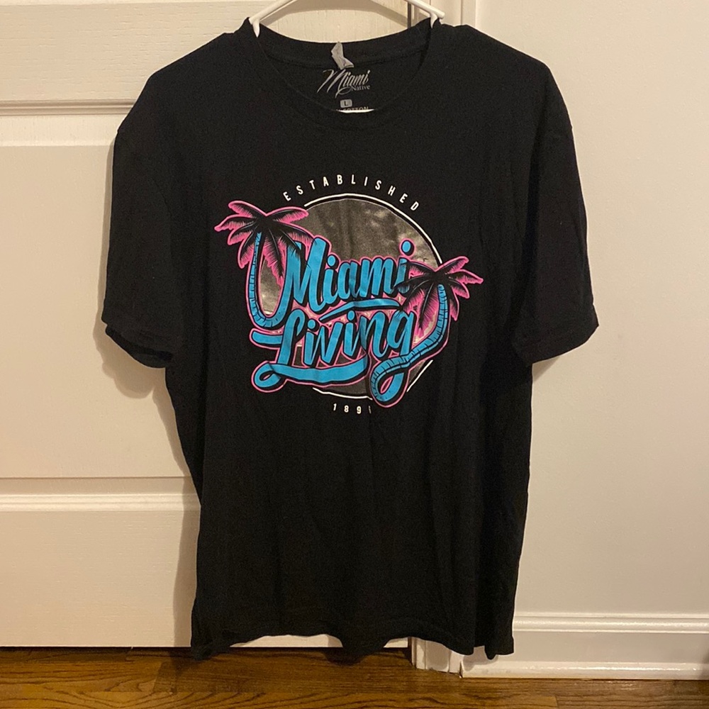 Miami Living T-Shirt